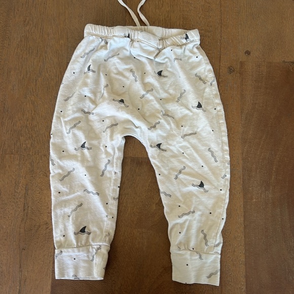 Rylee & cru shark pants - Picture 3 of 3